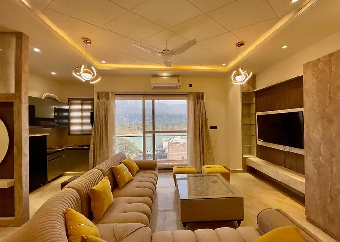 The Neeraj Marine Ganga Stays With Ganga Ghat Access Rishikesh