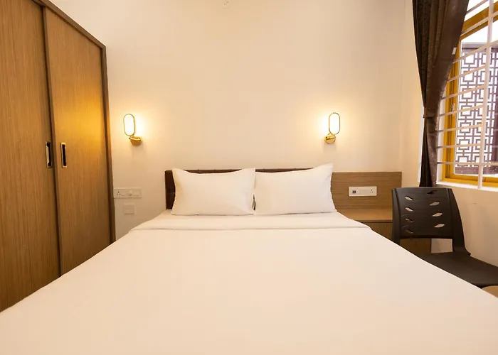 Hotel Kurunjii Residency