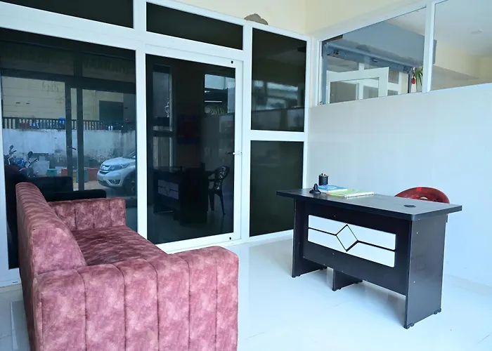 Vaarahi Guest Inn