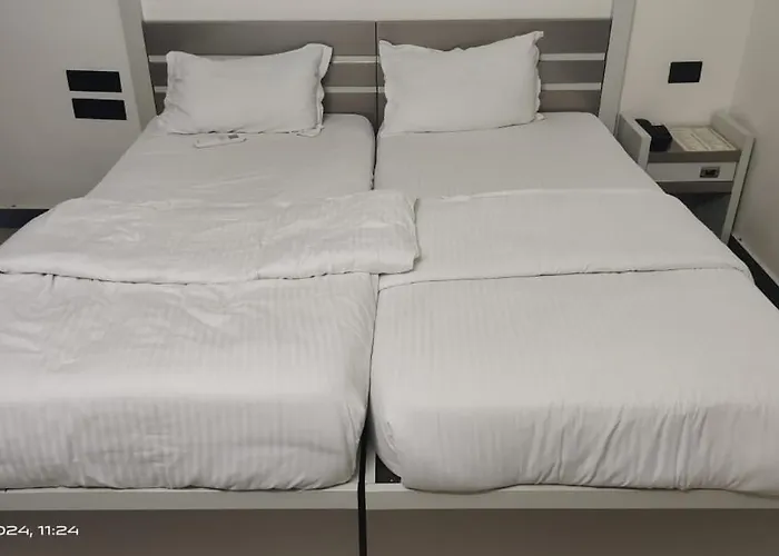 Sr Hotel