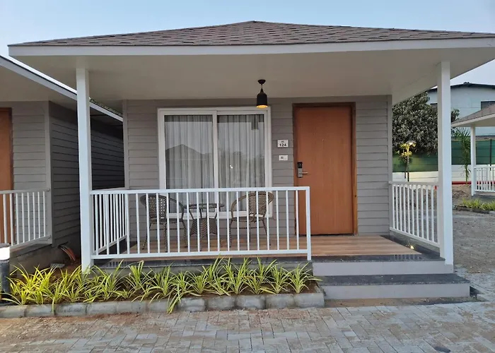 The Gold Beach Annexe