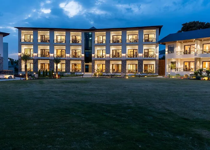 Shervani Pebbles & Pines Resort & Spa, Corbett