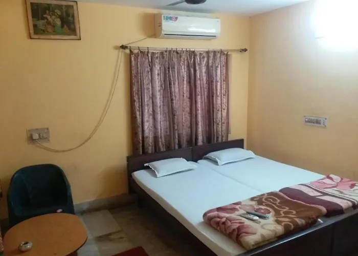 Golden Palace Lodge