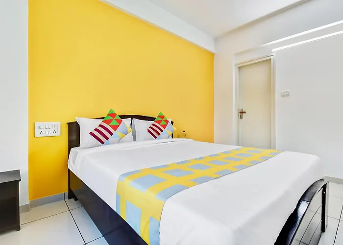 Hotel O Crystal Inn