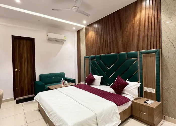 Hotel Platinum Inn