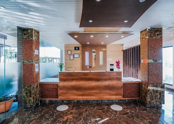 Nature Valley View Resort Mashobra !! Luxury Choice !! Gaming Zone !! Open Terrace !! Big Parking