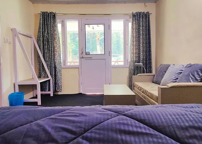 Giggling Goons Cabins & Kitchen