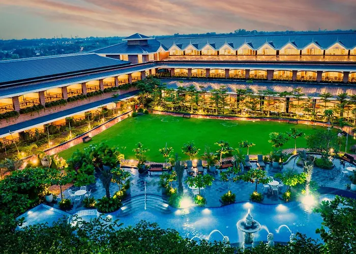 Mayfair Oasis Resort & Convention