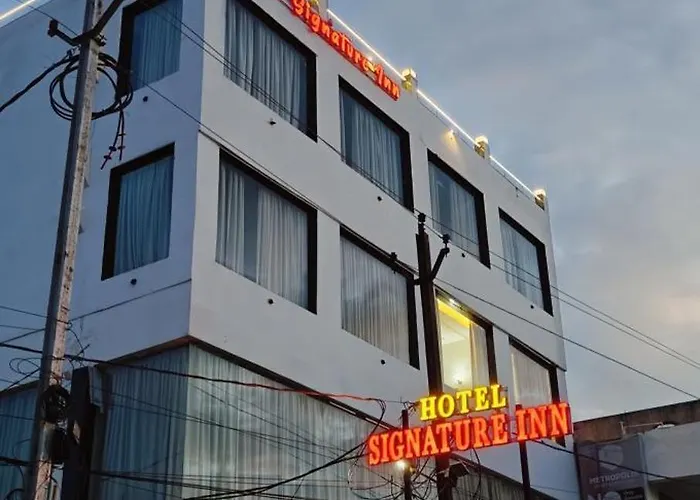 Hotel Signature Inn