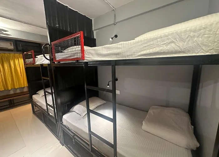 Travotown Hostel And Cowork Koregaonpark Pune