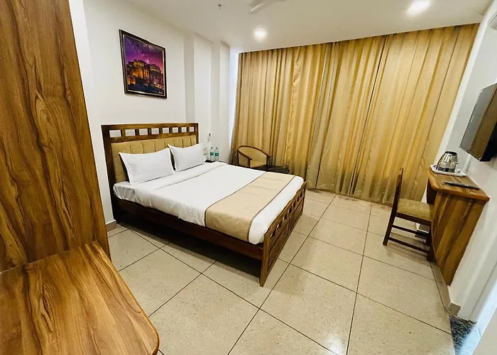 Hotel Runway Inn
