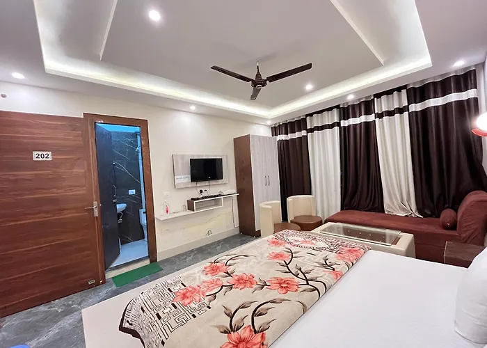 Tirupati Hotel