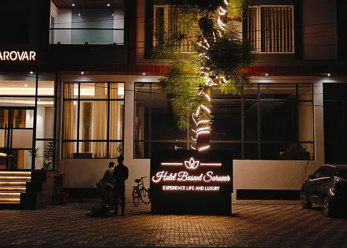 Hotel Basant Sarovar