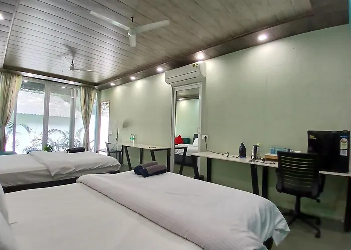 Nature'S Cove Resort