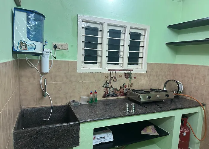 Golden Service Apartment