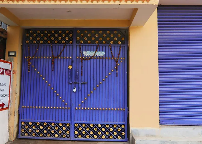 Hotel O OM Guest House