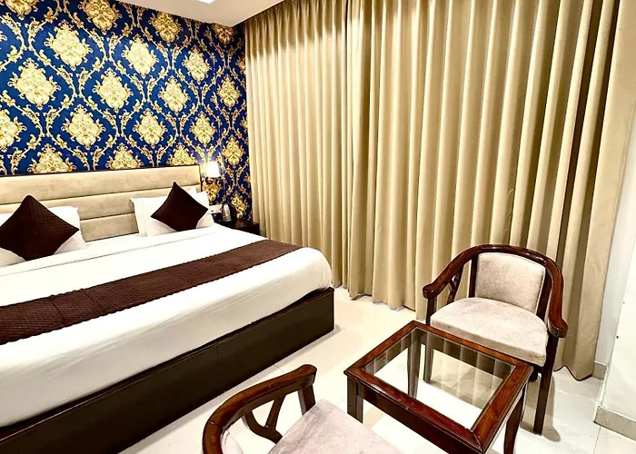 Hotel Blueberry By Lycoris Group !! Parking ! Lift ! Best Selling Property In Tricity