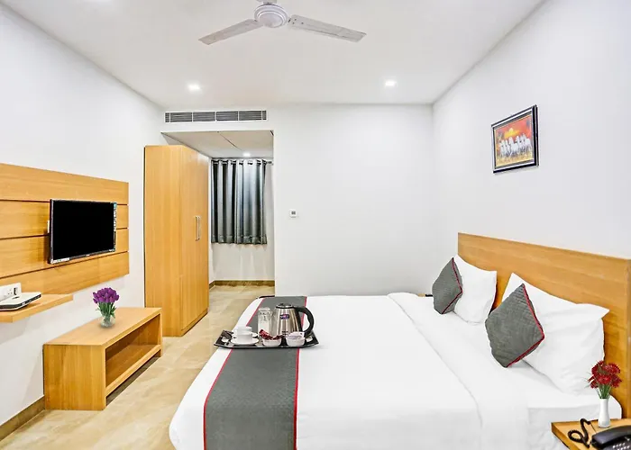 Townhouse Super Two Premium Hotel Varanasi