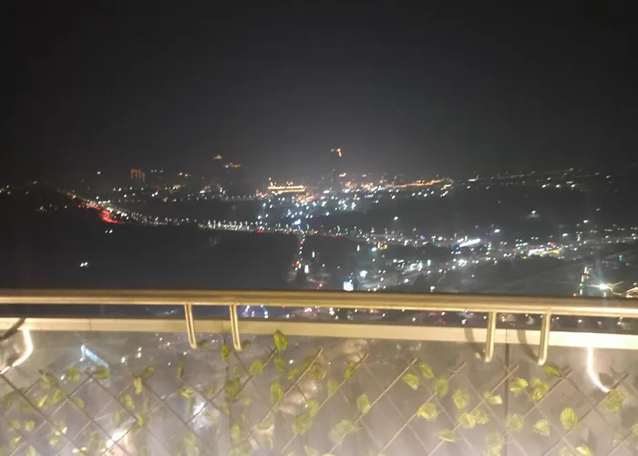 Gaylords Spira Stays Sector 94 Noida