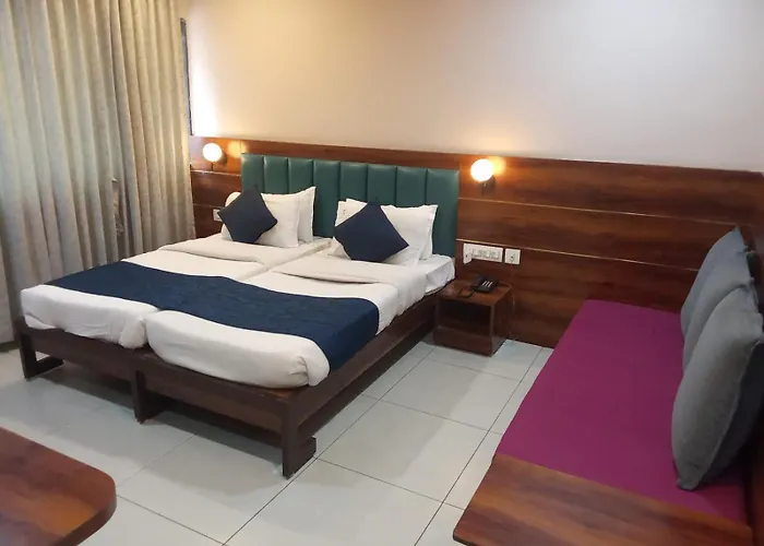 Hotel Samrat, Kolhapur