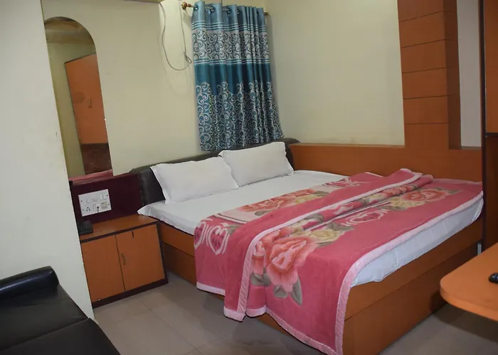 Starline Hotel