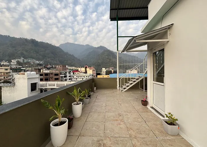 Back Stayz Laxman Jhula Apartments