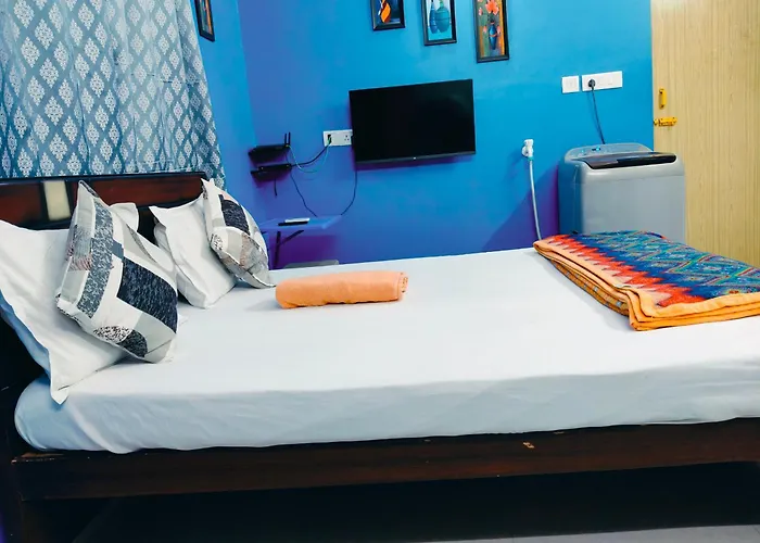 Studio Apartment With Private Entrance, Behind Dlf And Near L&T, Rmz It Park And Close To Srmc & Miot Hospital