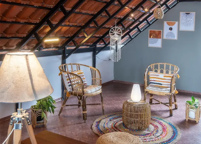 Lakefront 2Bhk Villa I A-Frame Balcony Deck I Bbq Grill I Hammock