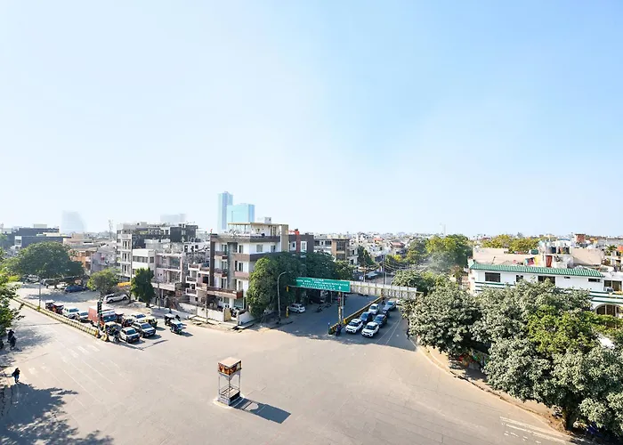 Via Bm Grand View Hotel Noida