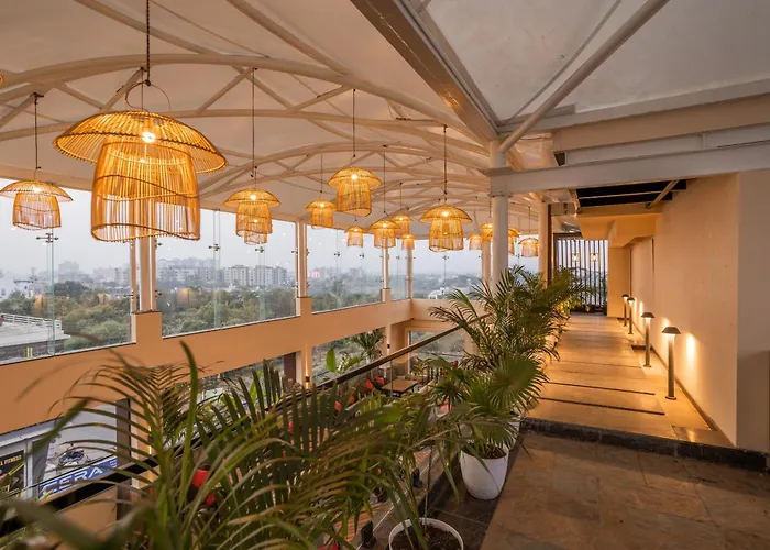 Hotel Golden Aura