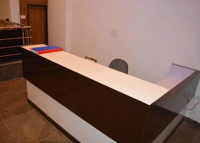 Hotel O Alpha Stay