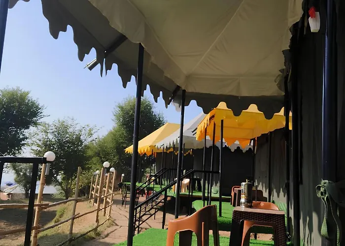 Mok Vyas Camping