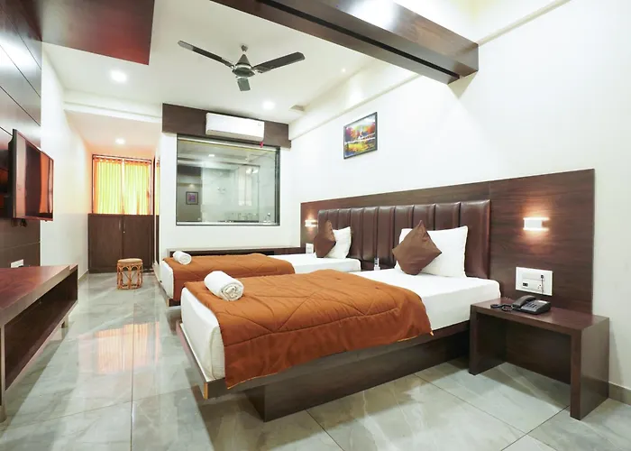 Sayaji Lodging