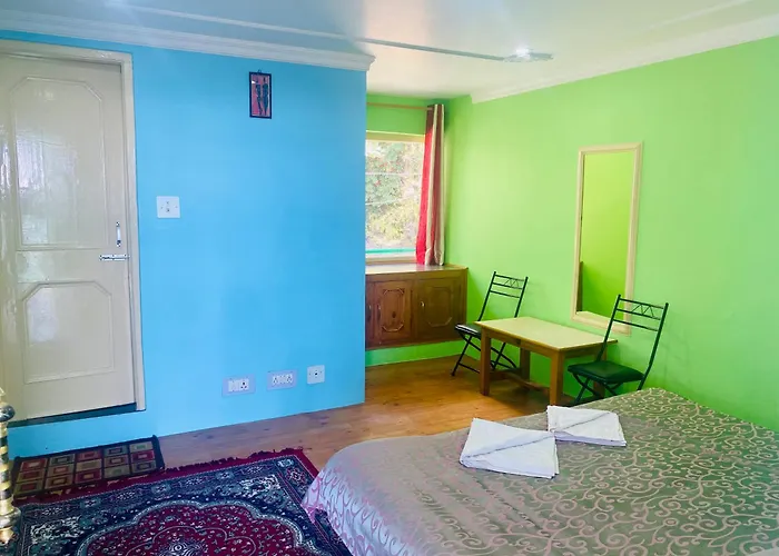 Jagatram Niwas Guesthouse Dharamkot