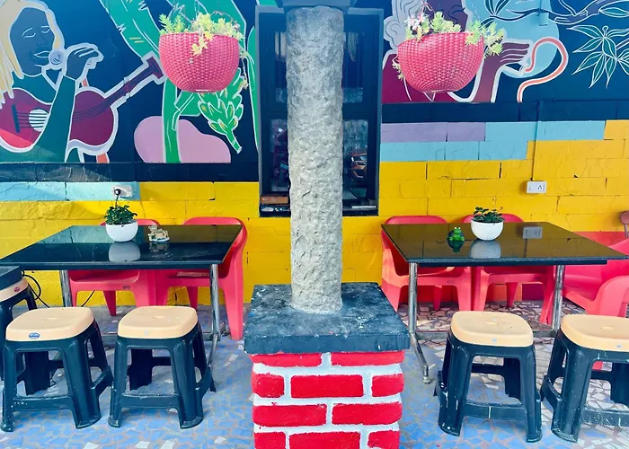 Rave Raja Coworking Hostels