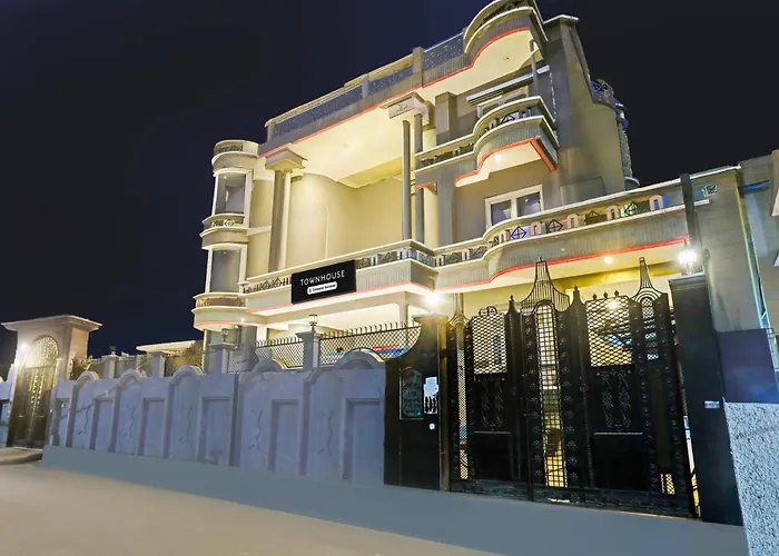 Super Oyo Townhouse Vijay Khand Gomti Nagar