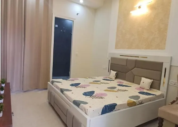 Homely Stay 4