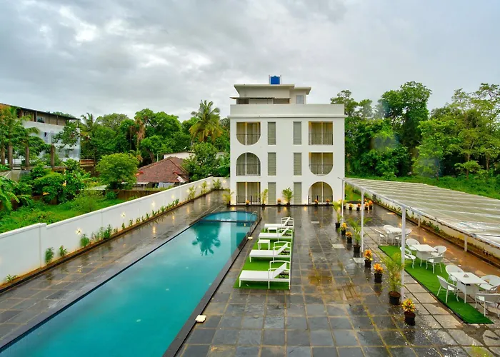 Goa Courtyard By The Porto Arpora