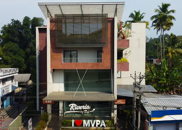 Raj Riveria Hotel