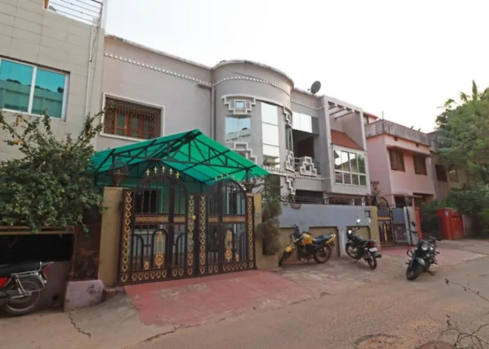 Hotel O Omm Sai Plaza