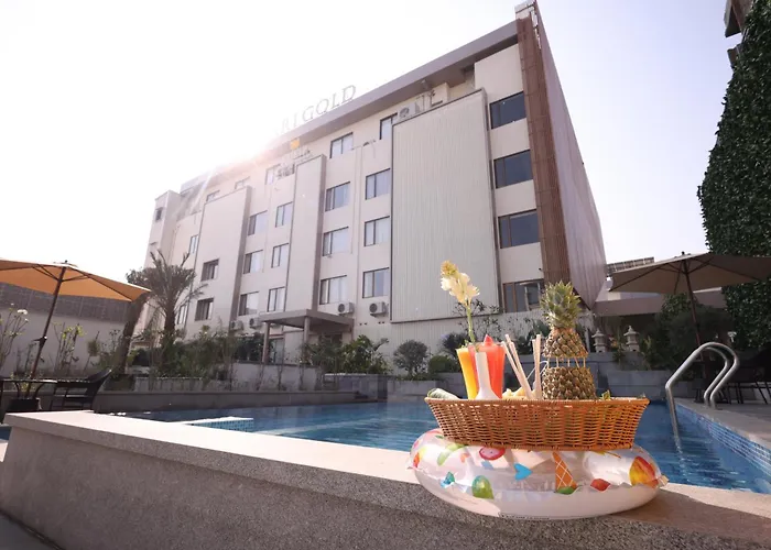 Marigold-Newly Renovated Hotel