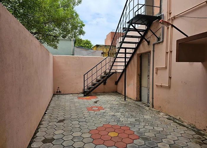 Shriya Home Stay