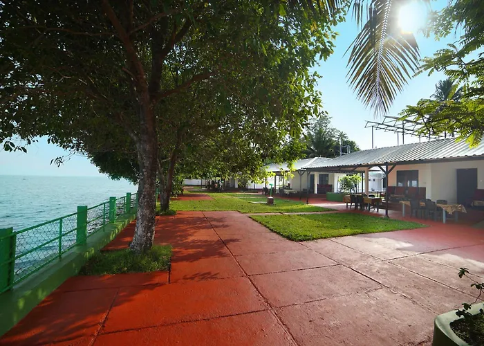Illikkalam Lakeside Cottages Kumarakom Kerala