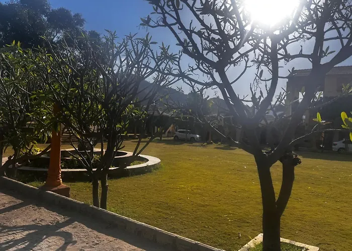 Lokesh Hotel