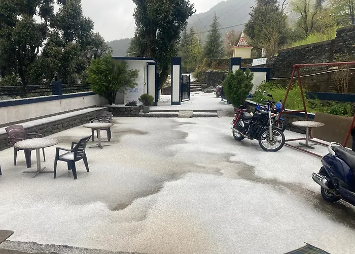 Oasis Guest House Bhagsu D'shala