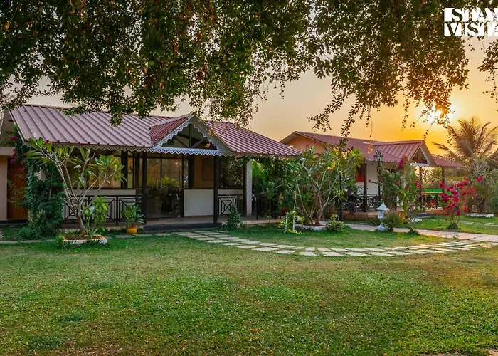 Ever Falls By Stayvista - 9Bhk Cottage With Bar & Jacuzzi