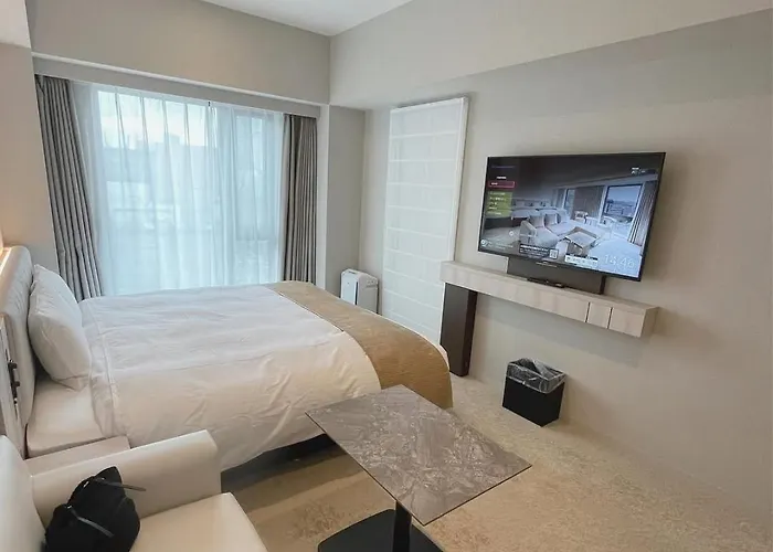 The Atlantiis Suite Near Igi Airport