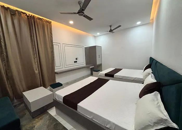 Hotel Shree Ashtvinayak Grand