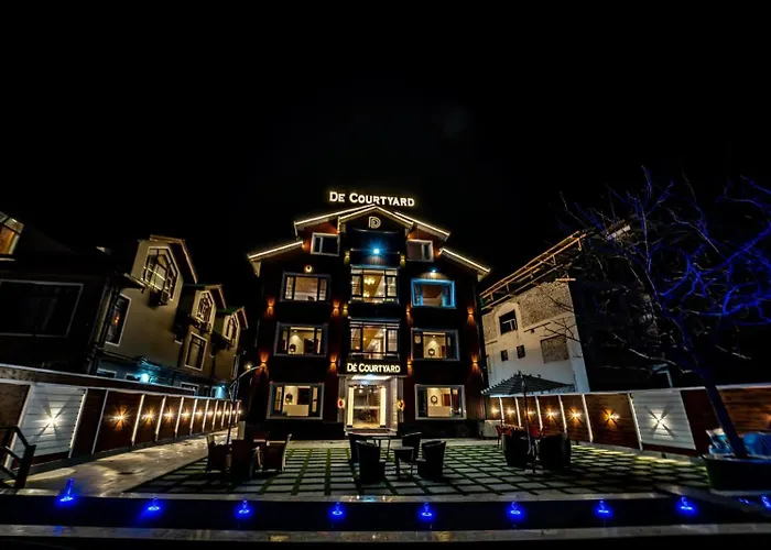 Hotel De Courtyard Pahalgam