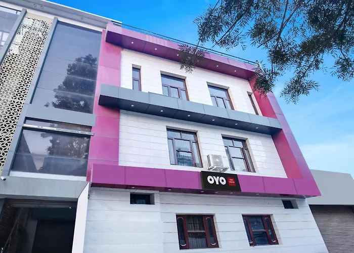 Hotel O Lotus Inn